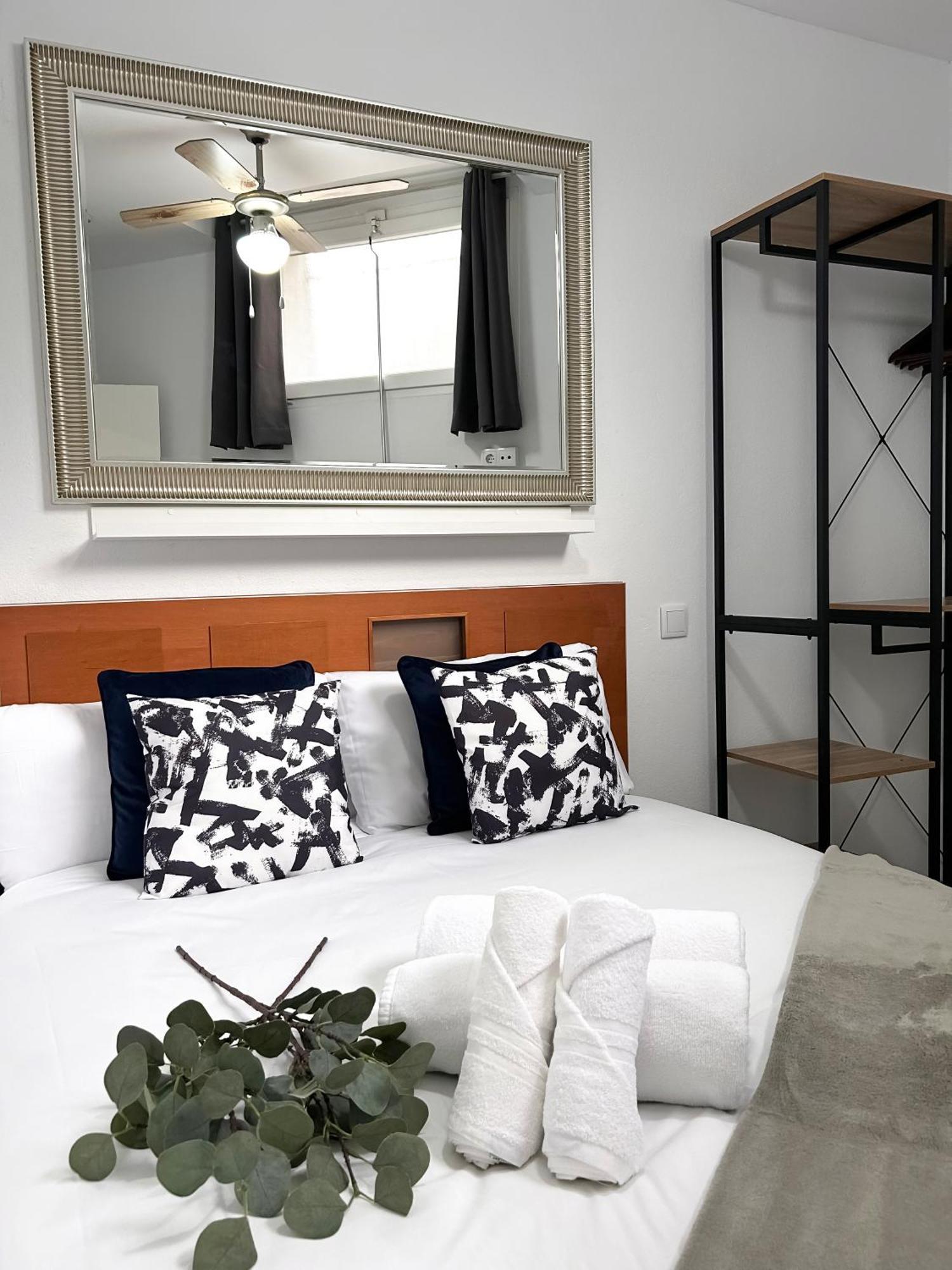 Ferienwohnung Charming Rio Manzanares Madrid Exterior foto
